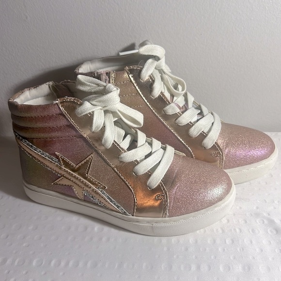 Steve Madden Girls Pink shine top high sneakers size 3 - Picture 1 of 9